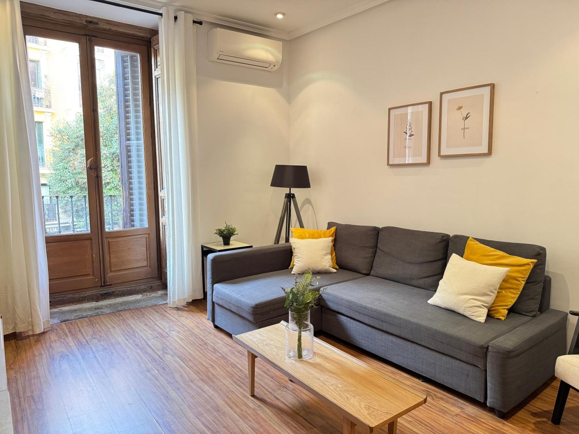 Apartamento A Dos Pasos De La Plaza Mayor Madrid Dış mekan fotoğraf